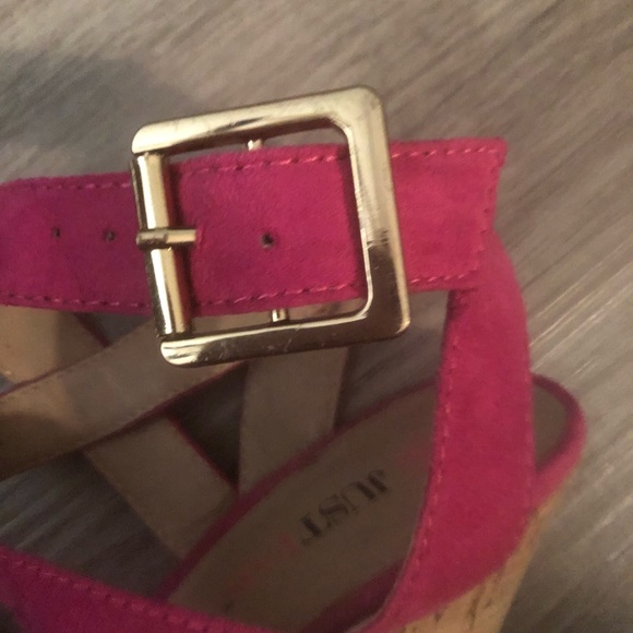 Fuchsia strap wedges - Picture 3 of 6